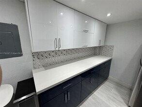 1251 NE 108th St in Miami, FL - Building Photo - Building Photo