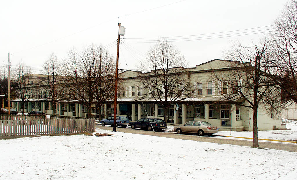 2-36 Oxford St in Turtle Creek, PA - Building Photo