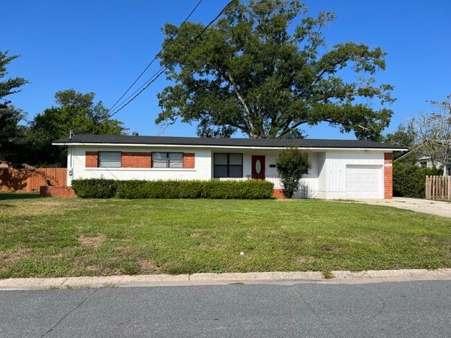 property at 1348 Lamanto Ave E