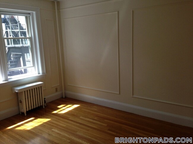 100 Kilsyth Rd, Unit 23 in Boston, MA - Foto de edificio - Building Photo