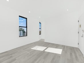 27 Cliff St in Yonkers, NY - Building Photo - Building Photo