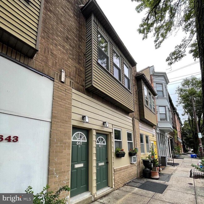 641 Bainbridge St in Philadelphia, PA - Building Photo - Building Photo