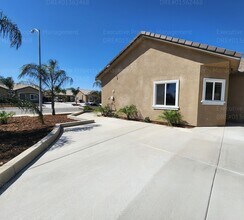 8512 Grandy St-Unit -A in Bakersfield, CA - Building Photo - Building Photo