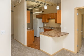 Grand River Station in La crosse, WI - Foto de edificio - Interior Photo