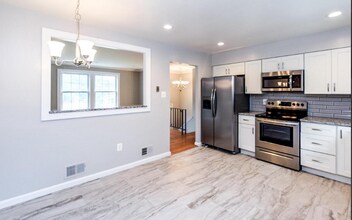 3704 Oaklawn Rd in Fort Washington, MD - Building Photo - Building Photo