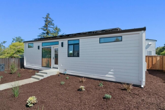 1570 7th Ave in Santa Cruz, CA - Building Photo - Building Photo