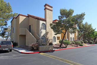 Martinique Bay Apartments in Henderson, NV - Building Photo - Building Photo