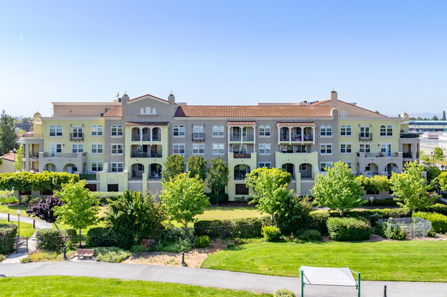 Terra Serena Luna in Milpitas, CA - Building Photo - Building Photo