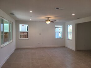 118 Vince St in Tracy, CA - Building Photo - Building Photo