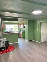 9857 Avenal St in Oak Hills, CA - Building Photo - Building Photo