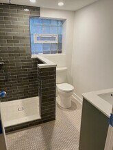 2000 N Sawyer Ave, Unit GARDEN in Chicago, IL - Building Photo - Building Photo