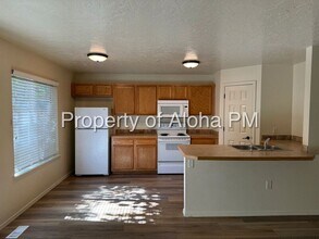 1043 W Pine Ave in Meridian, ID - Building Photo - Building Photo