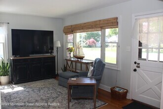 350 Branch Ave in Little Silver, NJ - Building Photo - Building Photo