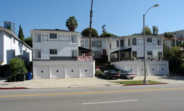 1966 S Beverly Glen Blvd in Los Angeles, CA - Building Photo - Building Photo