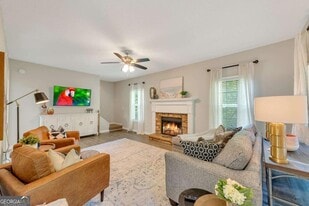 19 Moonlight Dr SE in Acworth, GA - Building Photo