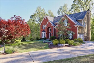 2740 Stonehill Way in Cumming, GA - Building Photo - Building Photo