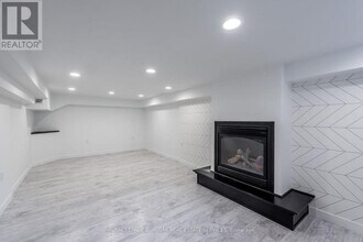 257 E 17th St in Hamilton, ON - Building Photo - Building Photo