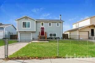 1870 Swearinger Dr in Colorado Springs, CO - Building Photo