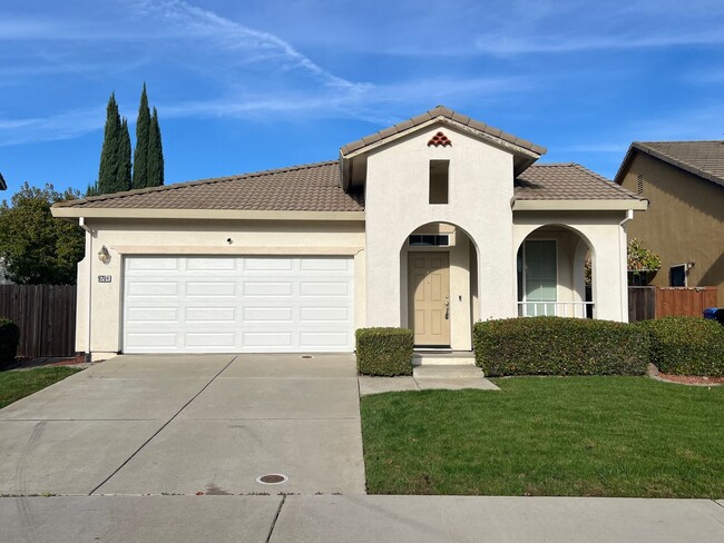 9704 Marianna Way in Elk Grove, CA - Building Photo - Building Photo