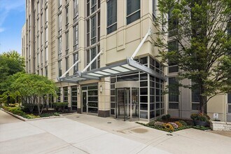 720 N Larrabee St in Chicago, IL - Building Photo - Building Photo
