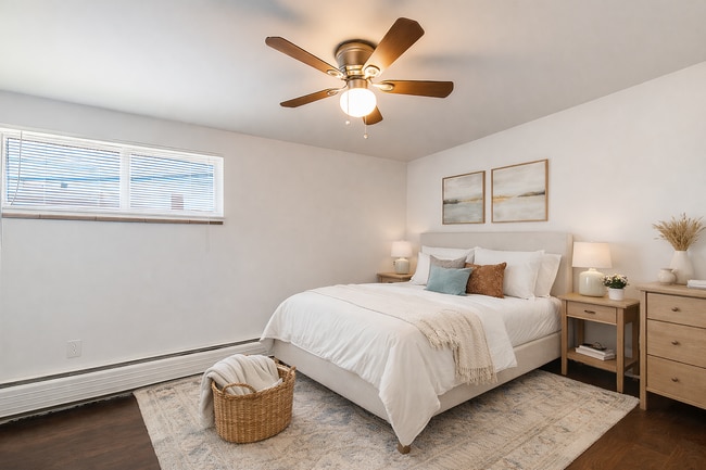 809 N Dexter St in Denver, CO - Foto de edificio - Building Photo