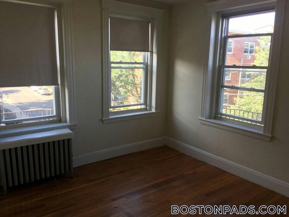 4 Vinal St. in Boston, MA - Building Photo