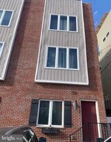 336 Leverington Ave in Philadelphia, PA - Building Photo