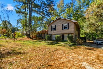 1805 Highpoint Rd in Snellville, GA - Building Photo - Building Photo