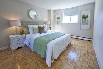 Highpoint Barrie in Barrie, ON - Building Photo - Building Photo