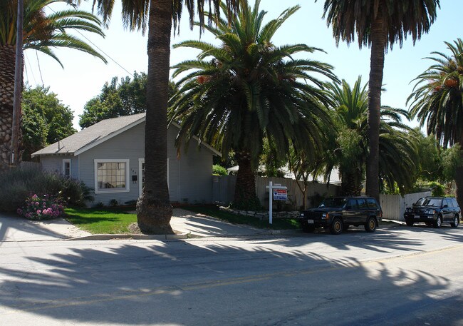 1407 Poli St. & 124 Aliso in Ventura, CA - Foto de edificio - Building Photo