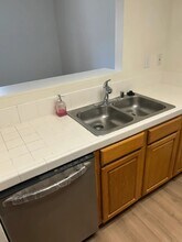 23 Via Prado, Unit 23 in Rancho Santa Margarita, CA - Foto de edificio - Building Photo