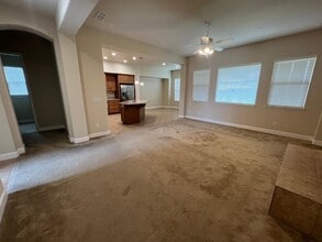 1023 Harvest Mill Dr in Manteca, CA - Foto de edificio - Building Photo