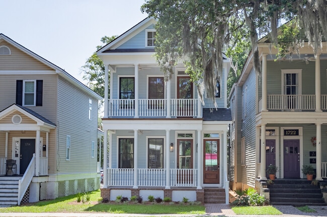 1718 Barnard St, Unit 1720 Barnard Upstairs in Savannah, GA - Building Photo - Building Photo