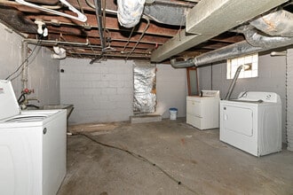 1814 E St Francis Ave in St. Francis, WI - Building Photo - Building Photo