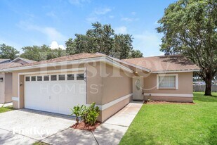 2145 Sandy Hook in Lakeland, FL - Building Photo