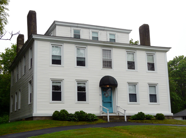 93 Adams St in Abington, MA - Foto de edificio - Building Photo