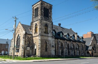 16 West Avenue S in Hamilton, ON - Building Photo