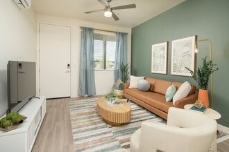 Streamliner Aldea in Glendale, AZ - Building Photo - Building Photo