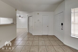 13027 Nature Trail, Unit 2303 in Houston, TX - Foto de edificio - Building Photo