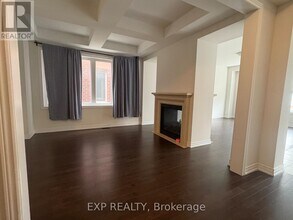 14 Alistair Cres in Vaughan, ON - Building Photo - Building Photo