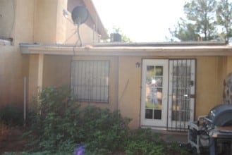 5500 Oakbriar Cir in El Paso, TX - Building Photo - Building Photo