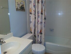 2312 Springsong Dr in Sarasota, FL - Building Photo - Building Photo