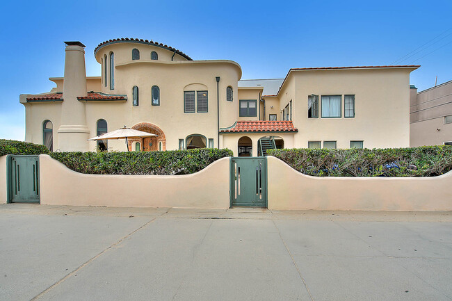 property at 1602 The Strand