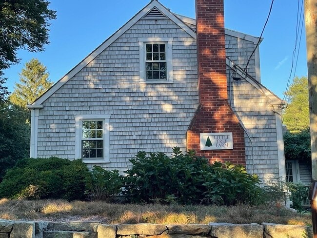 229 Cornell Rd in Westport, MA - Building Photo - Building Photo