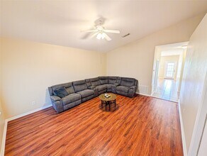 21335 Sweet Grass Ln in Tomball, TX - Building Photo - Building Photo