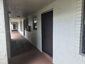 7406 Woodmont Terrace in Tamarac, FL - Building Photo