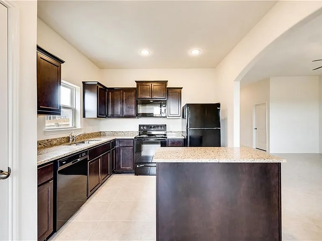 1108 Riverine Dr in Denton, TX - Building Photo - Building Photo