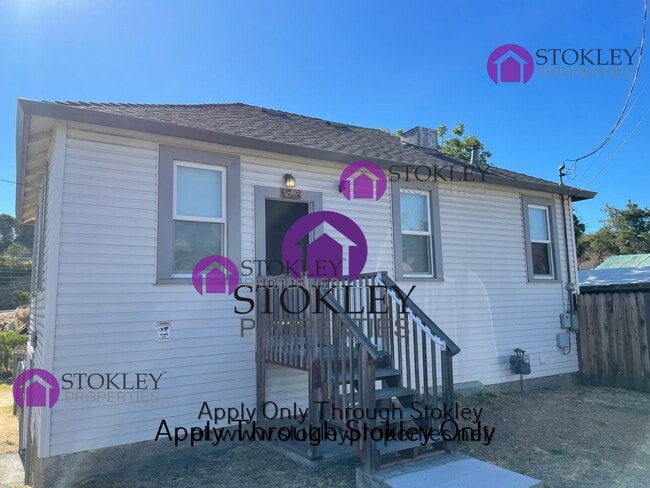 property at 1060 Santa Fe Ave