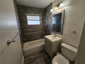 7501 Pierce St in Hollywood, FL - Building Photo - Building Photo