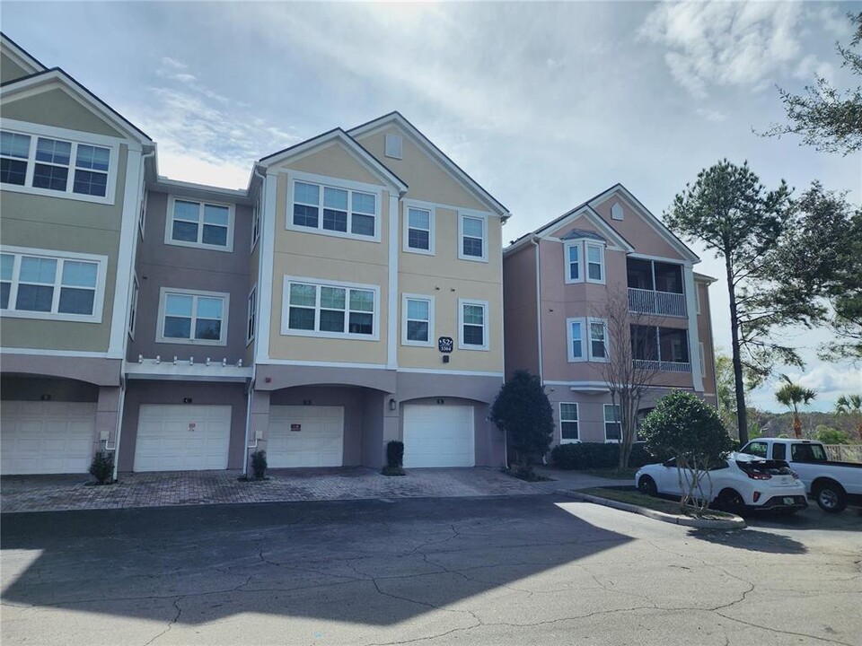3384 Corona Village Way in Orlando, FL - Building Photo